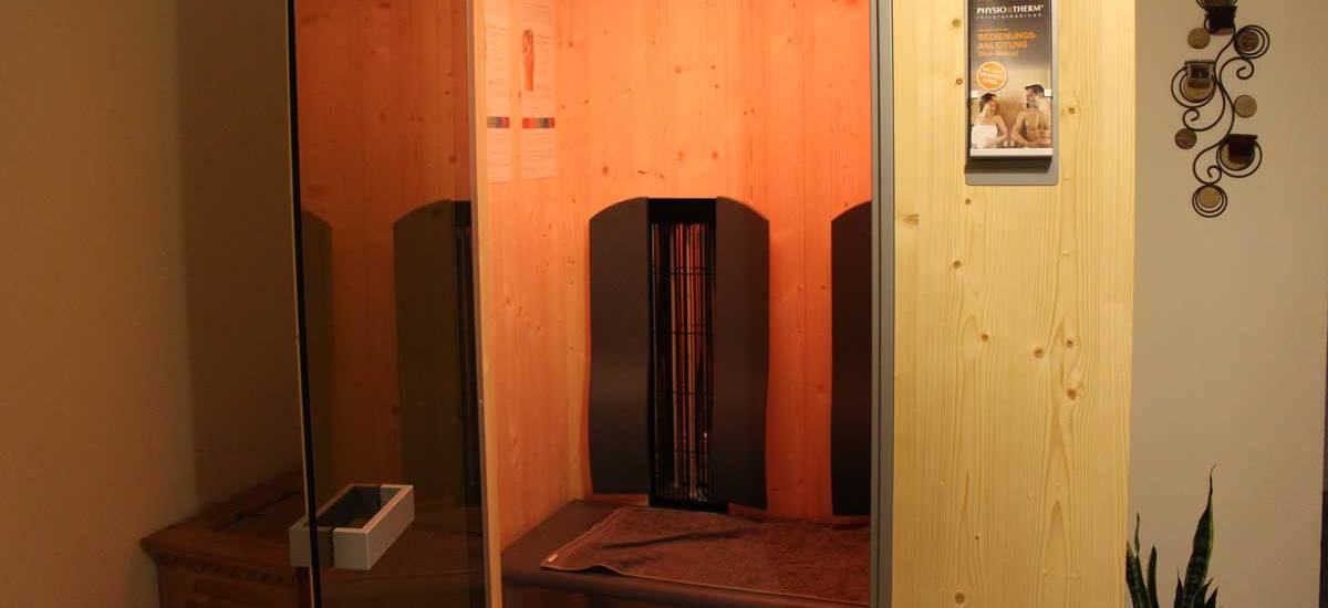 almwellness-urlaub-auf-dem-Bauernhof-suedtirol-infrarot-kabine-physiotherm